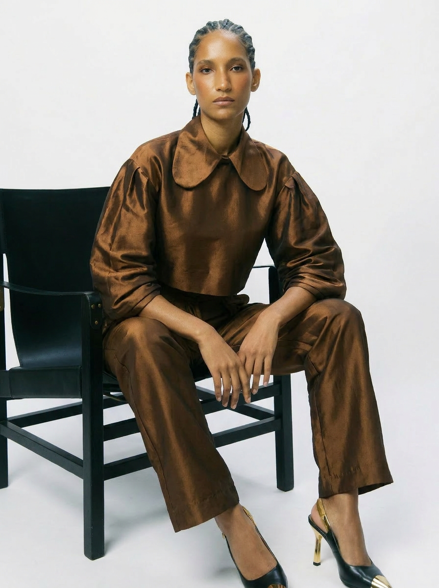 PLISSÉ CROPPED TOP - BRONZE